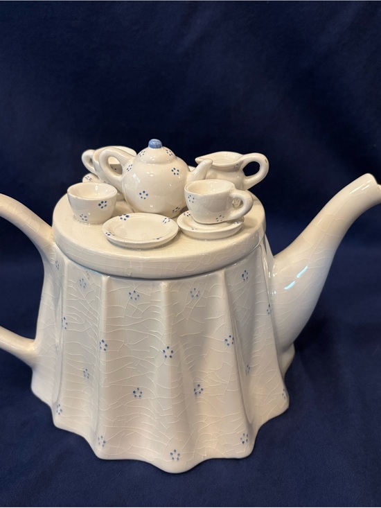 Sunshine ceramics maniature teaset display Other - White Ceramic Teapot with Mini Tea Set Accent - Decorative Home Accent